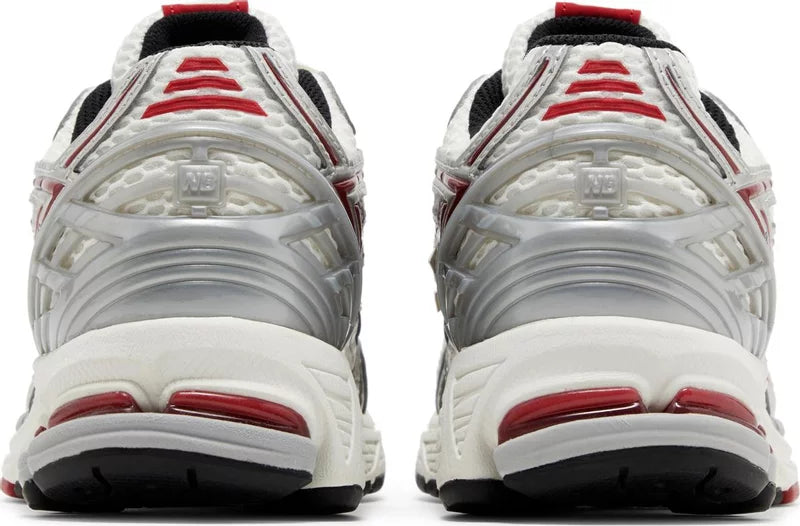 NB 1906R Plata / Carmesí Clásico