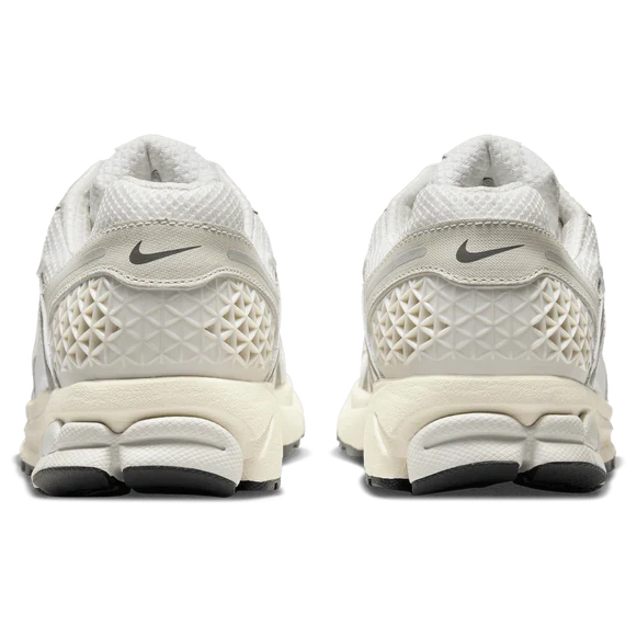 NK Zoom Vomero 5 Platinum Tint