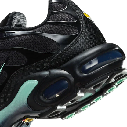 NK Air Max Plus Tuned 1 Negro / Verde Menta