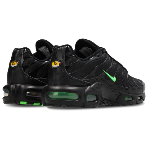NK Air Max Plus Tuned 1 Negro / Verde Strike