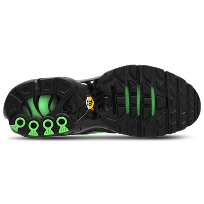 NK Air Max Plus Tuned 1 Negro / Verde Strike