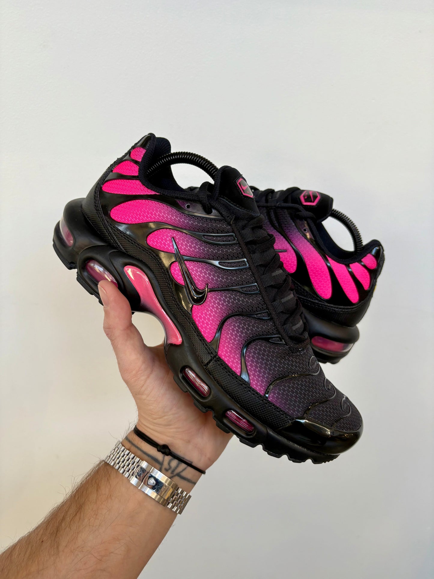 NK Air Max Plus Tuned 1 Negro Hyper Pink