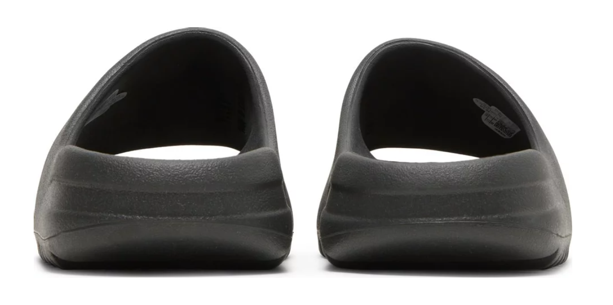 picture of the back of the yeezy slide onyx